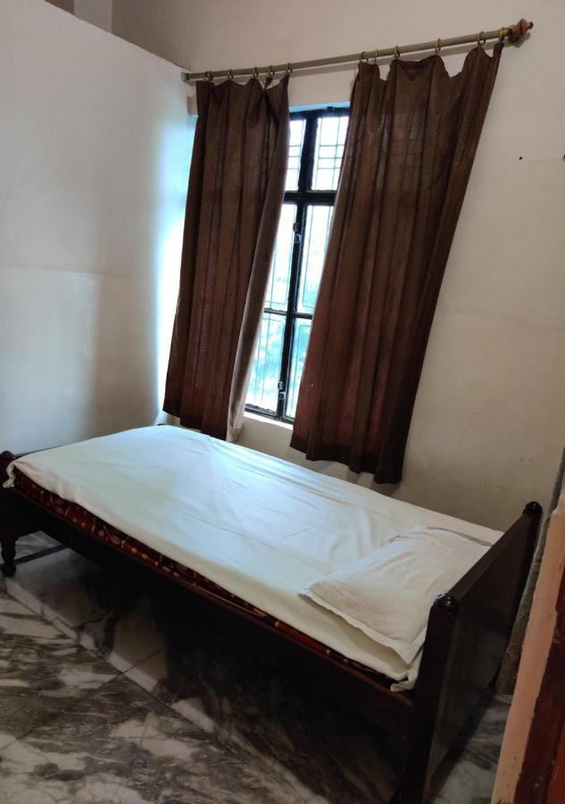 Hotel Krishan Kanhiya Jaunpur Exterior foto